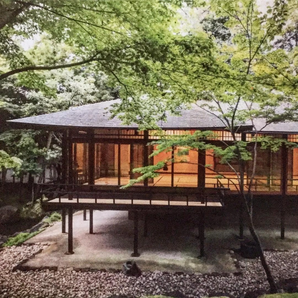 Kiến trúc tối giản mái nhật đẹp hài hòa với cảnh quan