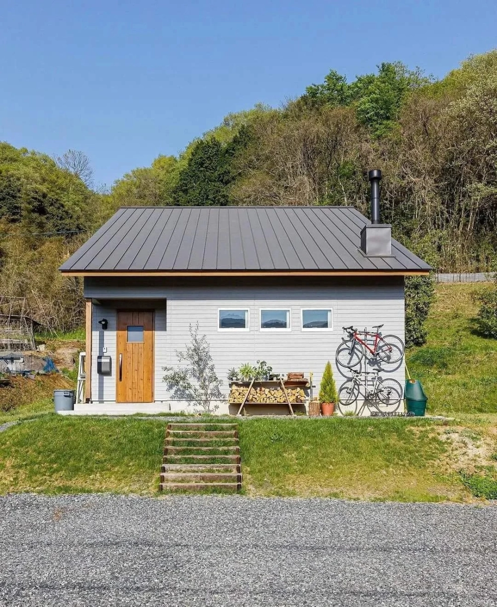 Nhà cấp 4 mái nhật diện tích 120m2 với mặt tiền thoáng đãng