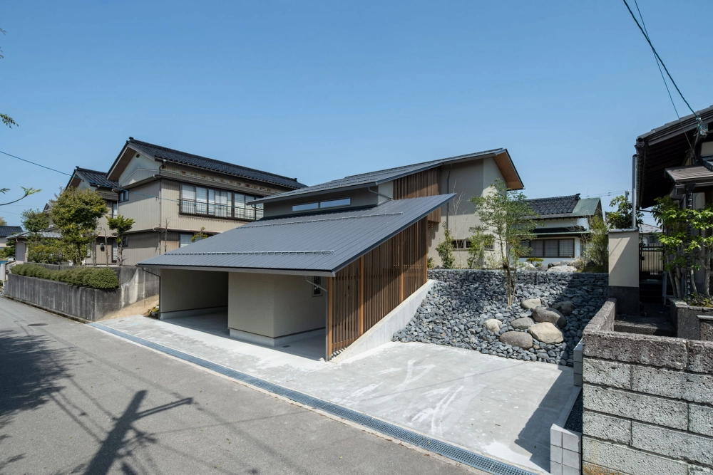 Thiết kế mặt tiền nhà mái lệch 2 tầng tinh tế