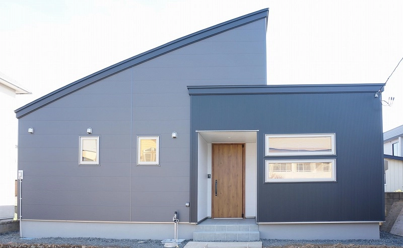 Mặt tiền nhà mái lệch 2 tầng đẹp nhất cuốn hút