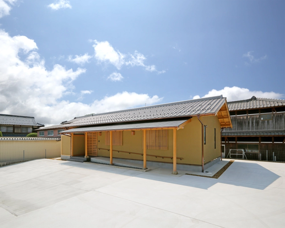 Ảnh thực tế nhà cấp 4 mái nhật nông thôn lợp ngói xanh thanh lịch