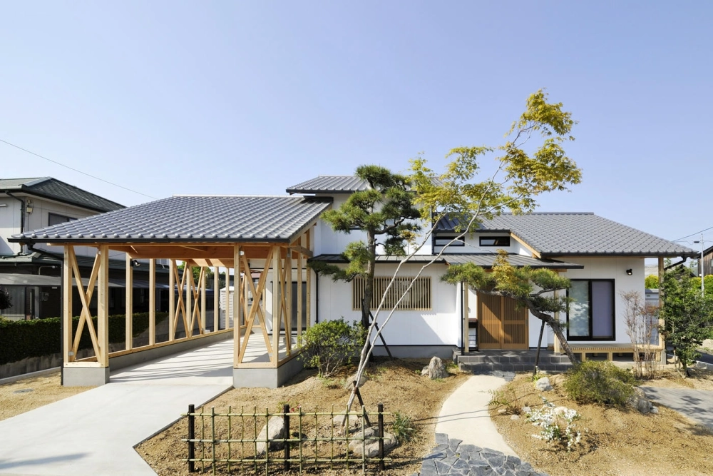 Không gian nội thất phòng khách nhà gác lửng mái nhật sang trọng