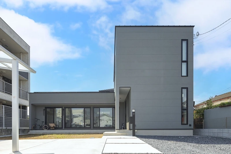 Tiết kiệm chi phí xây dựng nhà mái bằng chữ L tiết kiệm chi phí