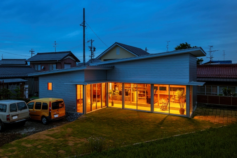 Nhà cấp 4 mái lệch chữ L tiện nghi và thoáng đãng