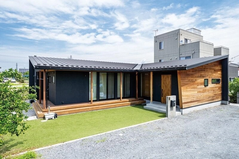 Nhà mái lệch chữ L thoáng mát đón gió ánh sáng