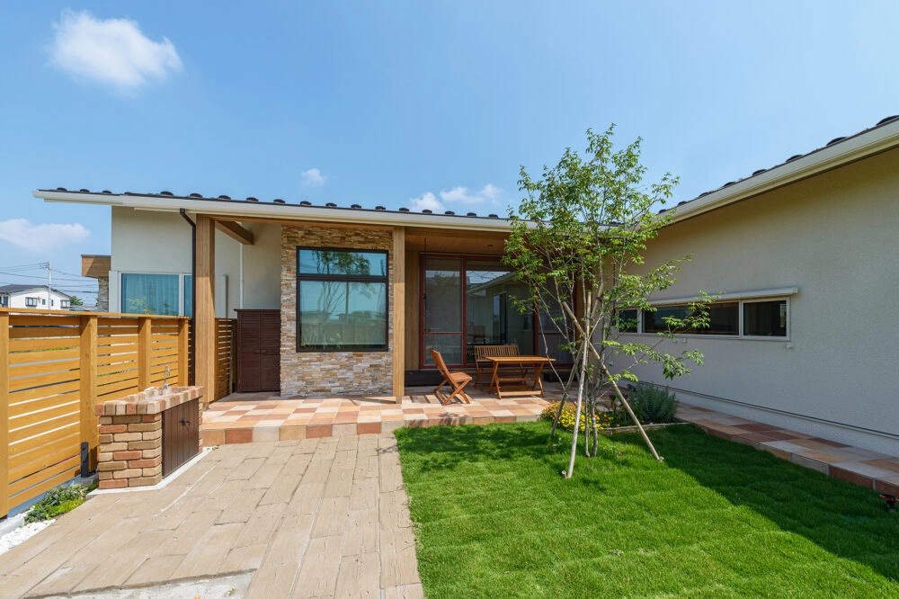 Nhà mái lệch chữ L tối ưu không gian sinh hoạt