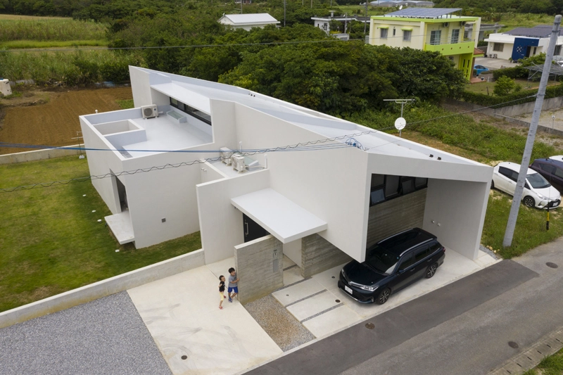 Kiến trúc nhà mái lệch sân vườn hài hòa bền vững