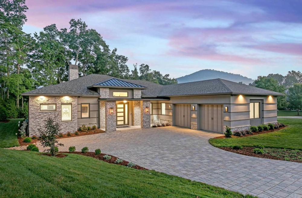 Xu hướng xây nhà mái nhật ở quê 2026 với không gian mở