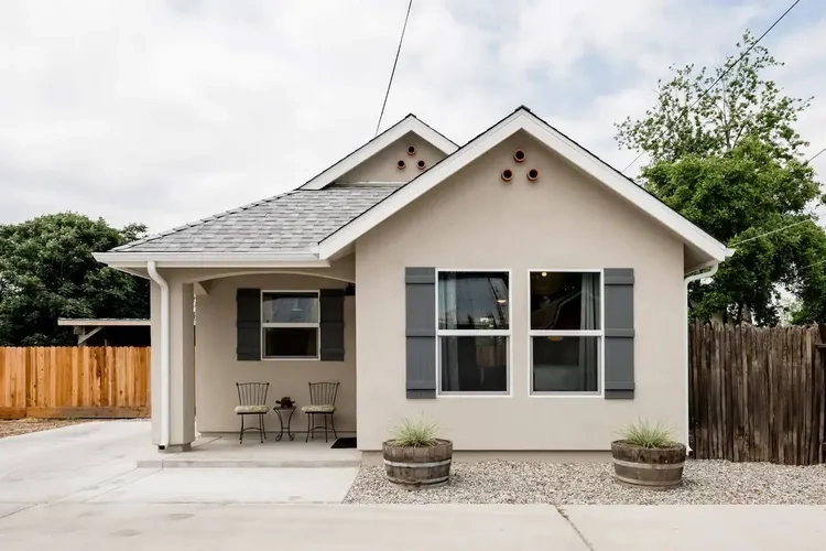 Giải pháp an cư tiết kiệm cùng nhà mái thái nhỏ giá rẻ