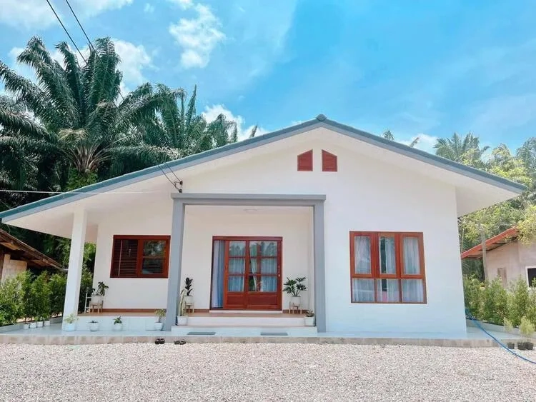 Vẻ đẹp tinh gọn của nhà mái thái nhỏ đơn giản