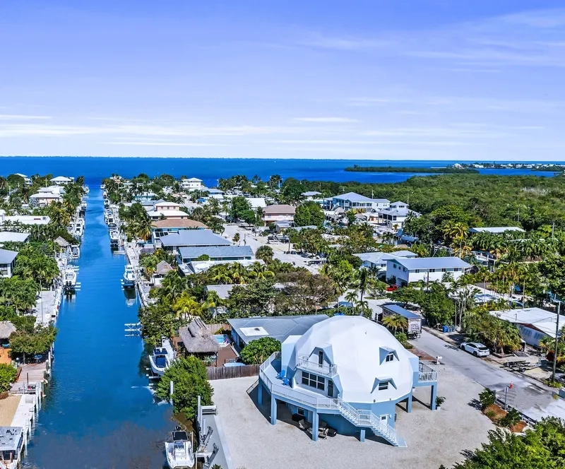 Khu resort mái vòm cao cấp hạng