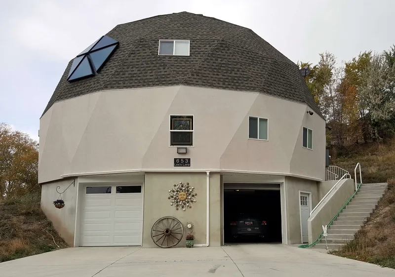 Vật liệu nhẹ cho nhà vòm tối giản